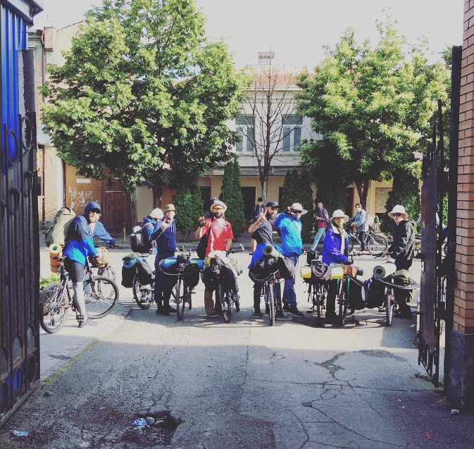 Bisikletle Vladikavkaz'dan Türkiye'ye Yedi Yürekli Gencin Yolculuğu